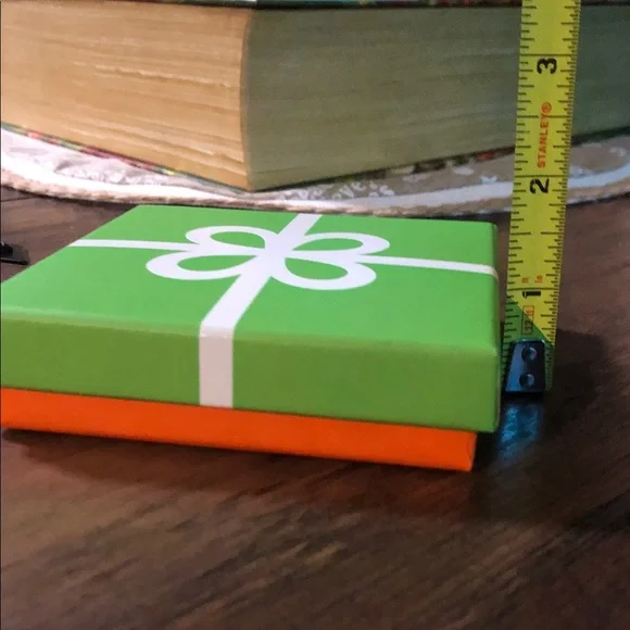 JCPenney Lime Gift Box with White Ribbon Design - Picture 10 of 10